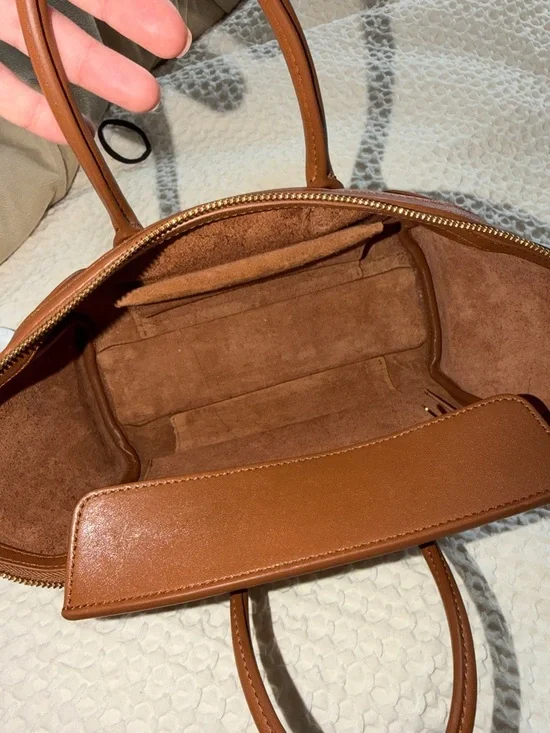 Celine 
LITTLE LUGGAGE IN SUPPLE SHINY LAMBSKIN - Picture 5 of 10